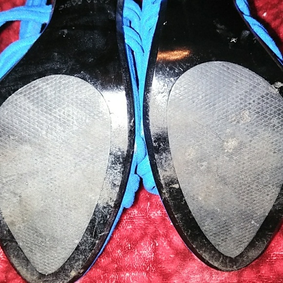 Sandals - Picture 2 of 4